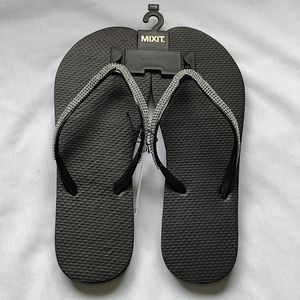 Mixit Flip Flops - NWT - Size 11